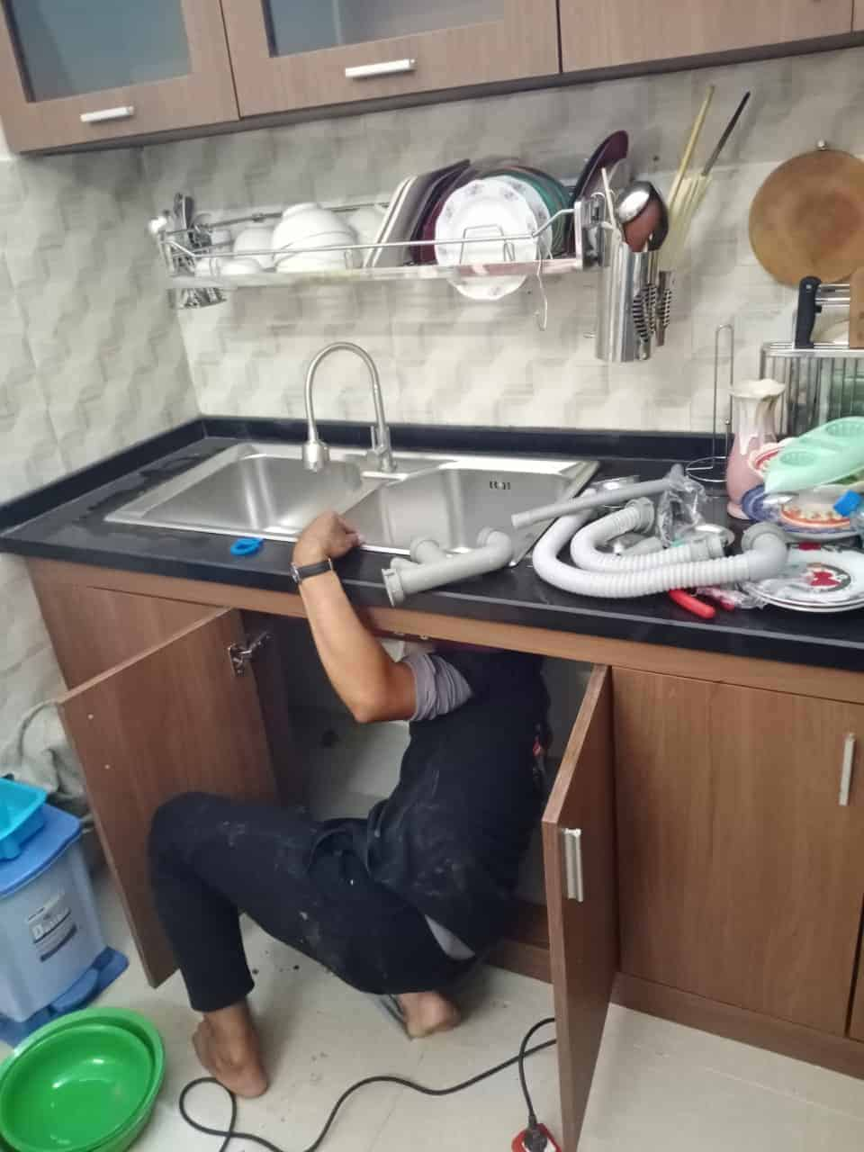 Dịch vụ thông bồn rửa chén Quận 9 của Công ty Môi Trường Thành Công